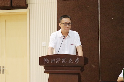 蜜桃视频
党总支书记方小春老师对新生寄语