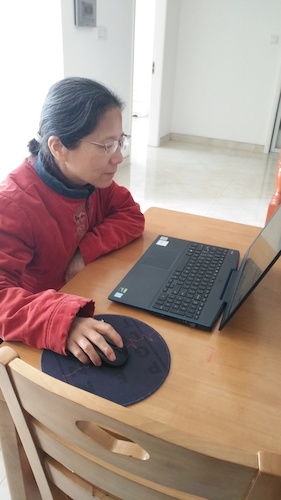郭梅 疫情下家里网上教学