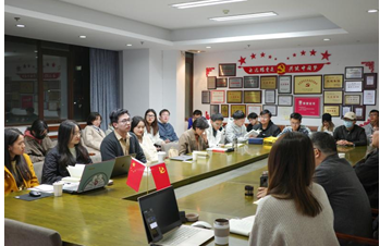 GRVDVBF47_1AKC~FF{J@$W2